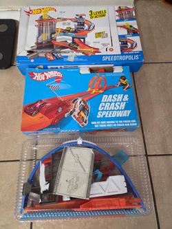 Hot Wheels Dash & Crash Speedway Track Set