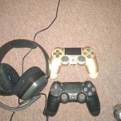 2 Controllers And A Headset 