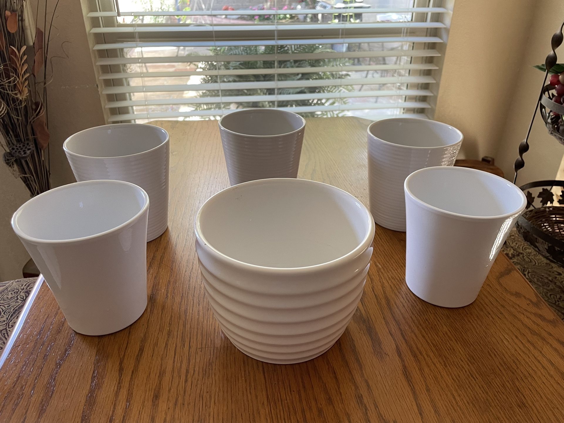 10 Small Ceramic Pots