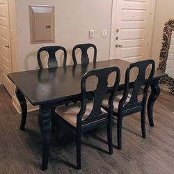 Dining Table With 4 Chairs (Pottery Barn)