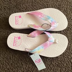 Women’s sandals size 9