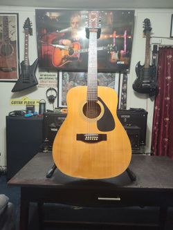 Yamaha 12 Strings Guitar