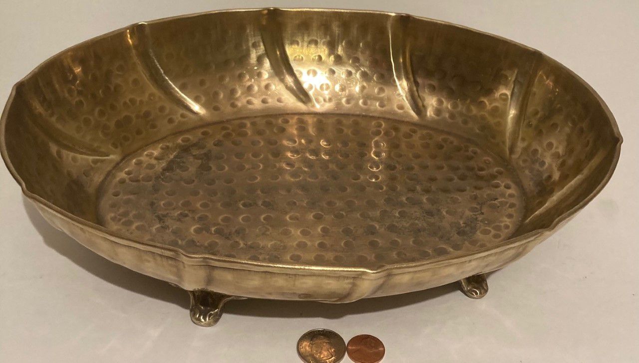 Vintage Metal Brass Dish, Container, Bowl, Snacks, 12" x 9" x 3", Hammered Metal, Claw Foot Legs, Quality, Heavy Duty, Kitchen Decor, Table Display