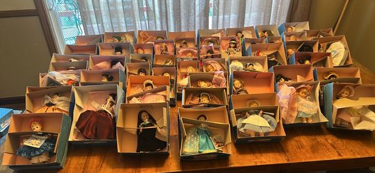 Alexander doll Company collectibles