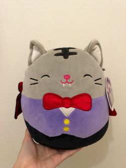 cat vampire halloween squishmallow