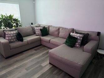 3-piece sectional with chaise lounge