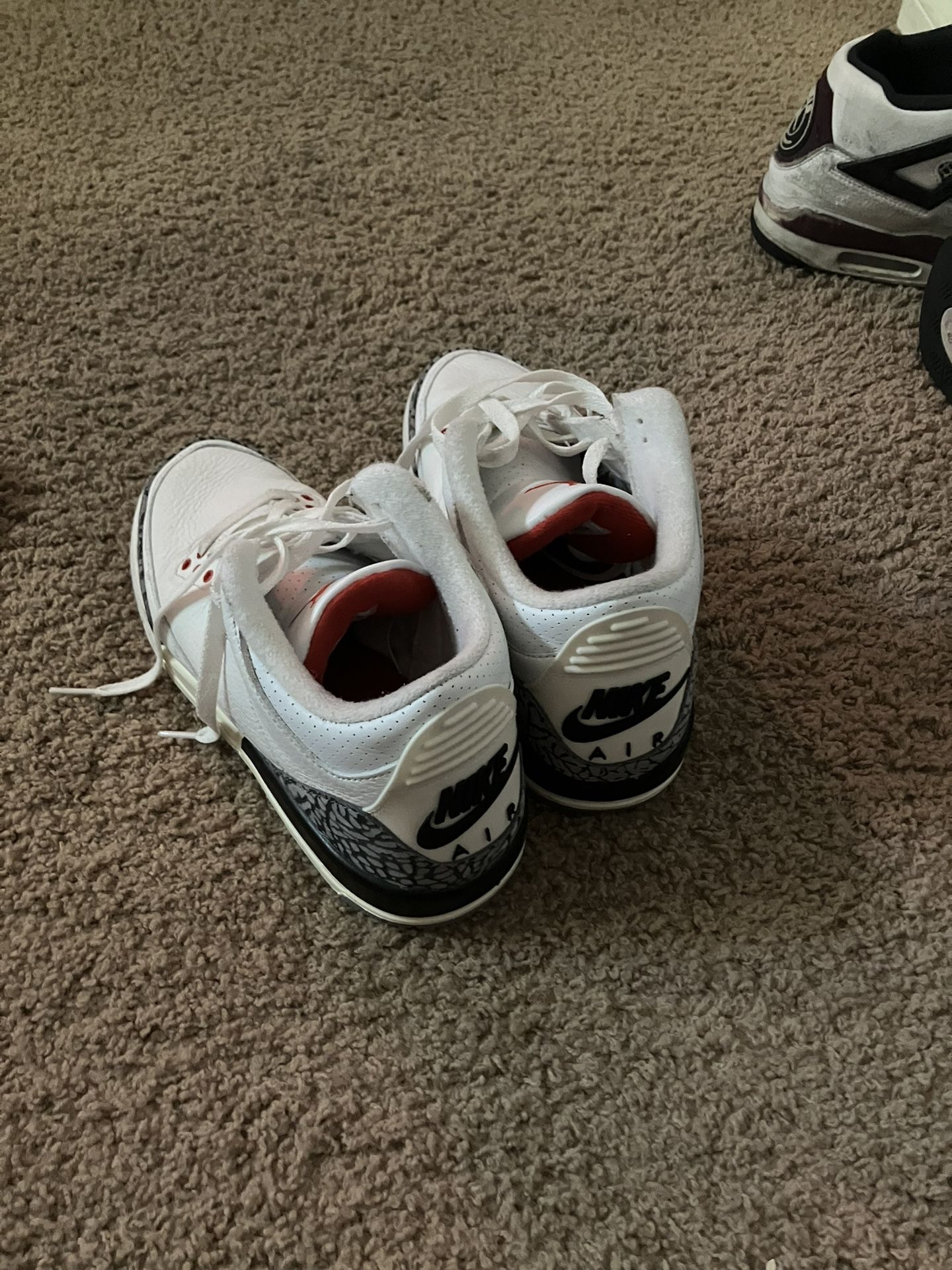 JORDAN 3 retro white cement 