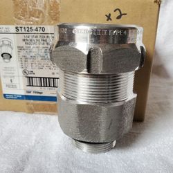 Thomas & Betts ST125-470 Cable Fitting 1-1/4"

