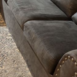Sectional Couch Quality In Great Shape 