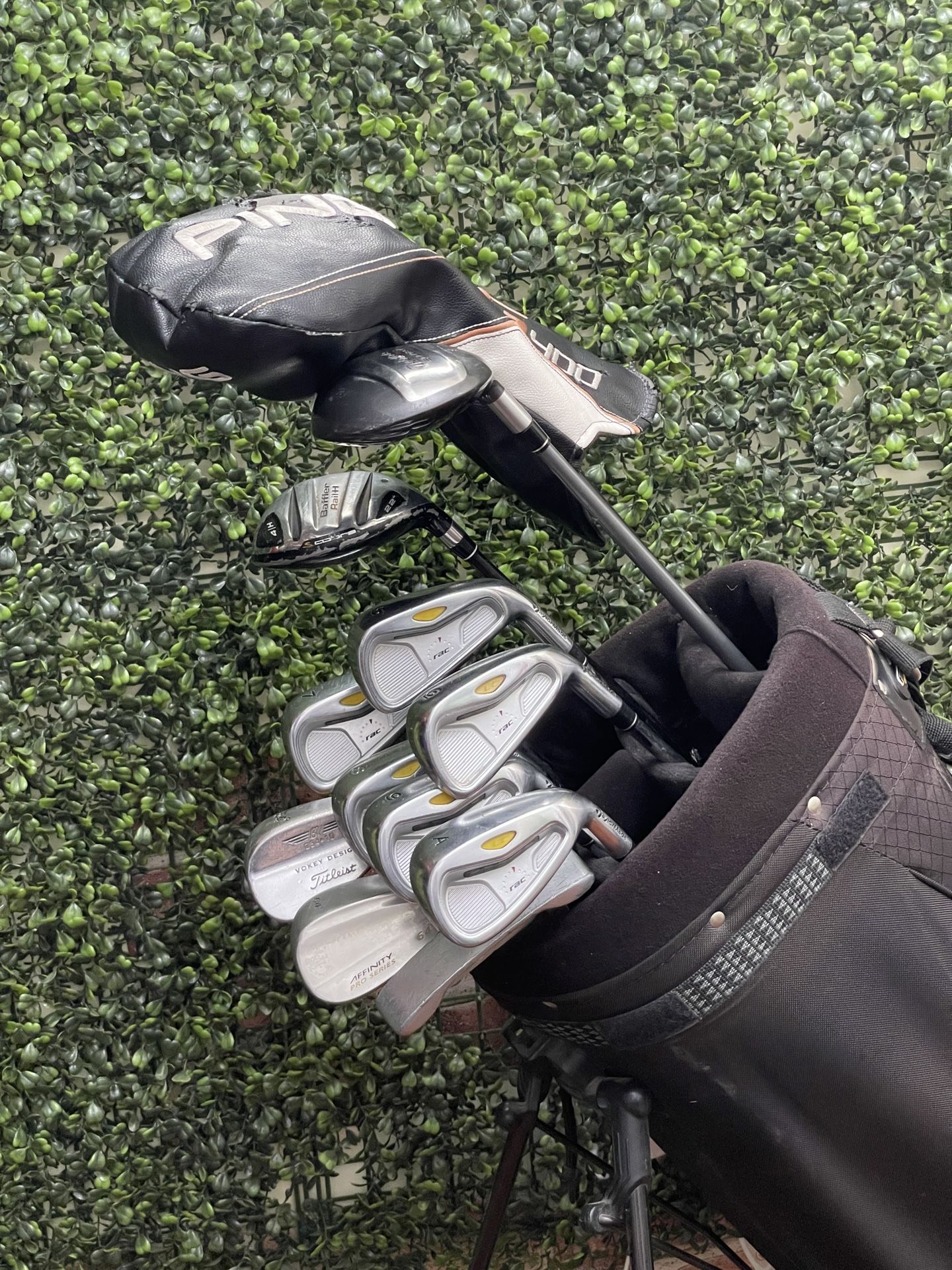 Taylormade Golf Club Set