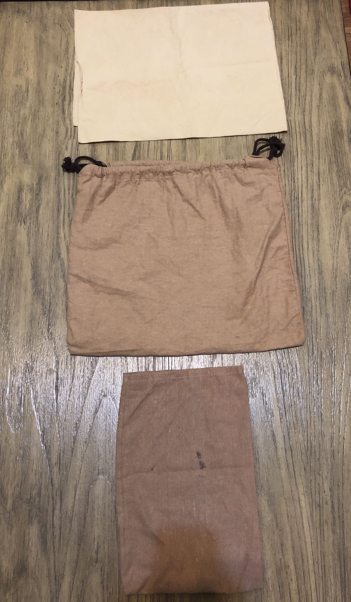 Louis Vuitton Nude Canvas Set of Two Shoe Dust Bags – Luxify Marketplace