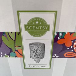 Lit With Love Scentsy Wall Warmer