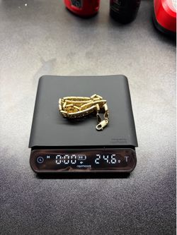 14 k solid gold bracelet