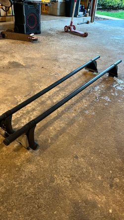 Yakima roof racks in great condition