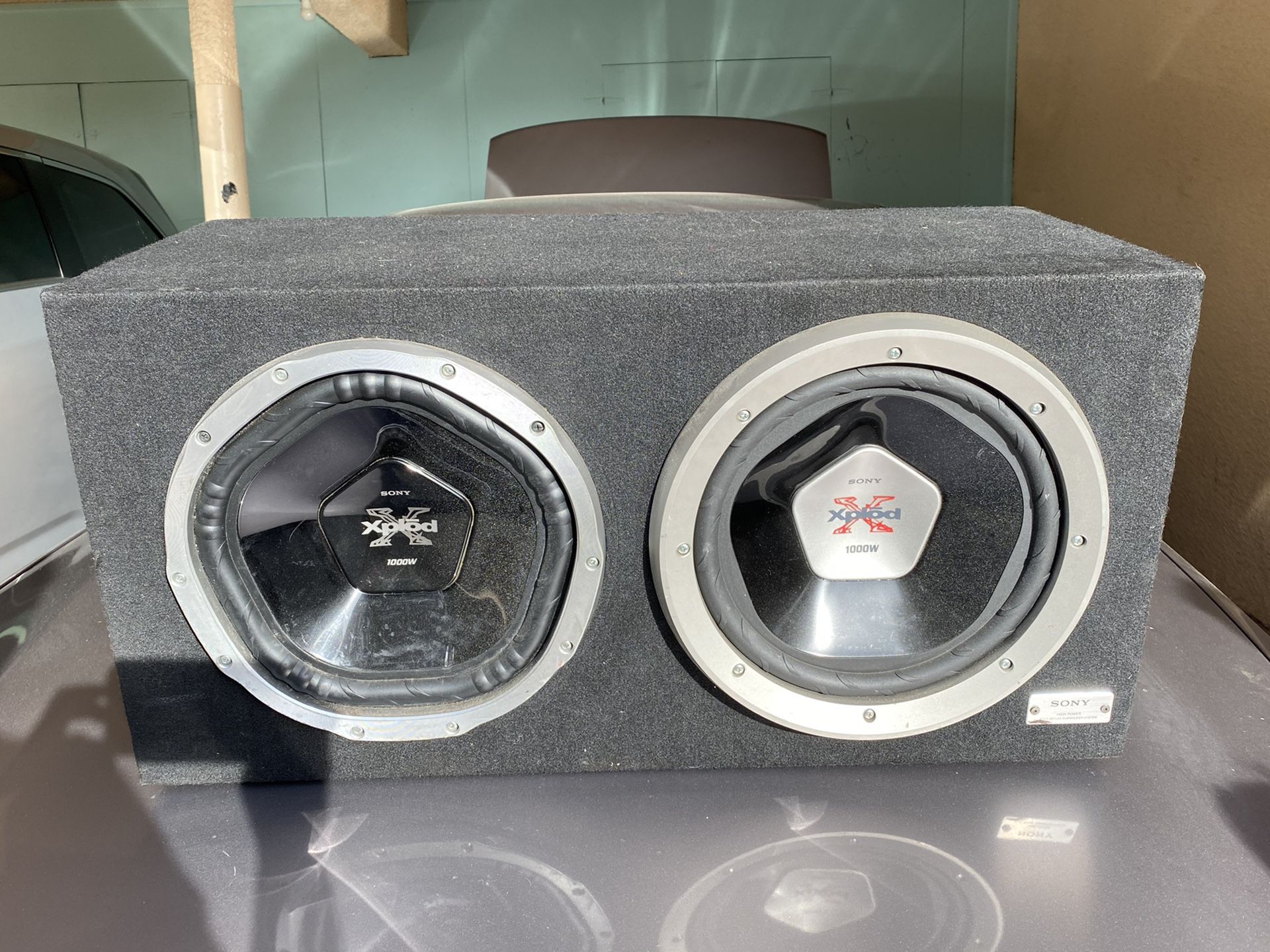 High power .... Subwoofer System 1000W