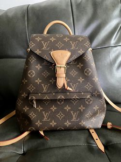 LV. Small Louis Vuitton Personal Backpack for Sale in Cleveland, OH -  OfferUp