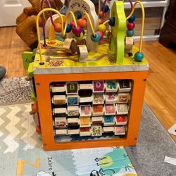 Wooden Activity Box Zany Zoo 
