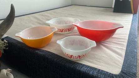 Vintage Pyrex "Friendship" Cinderella mixing bowls set, set of 4, bird and flower motif, red and orange, 441, 442, 443, 444, retro