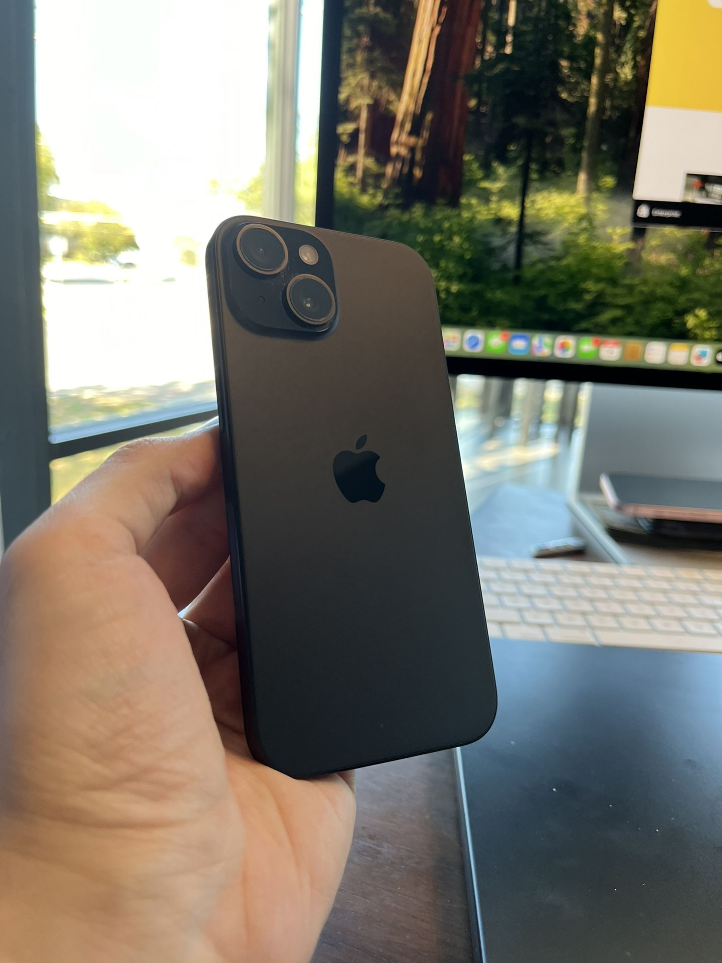 Apple iPhone 15 128GB Unlocked to any carrier! 100% battery! 90 day warranty! We offer financing!