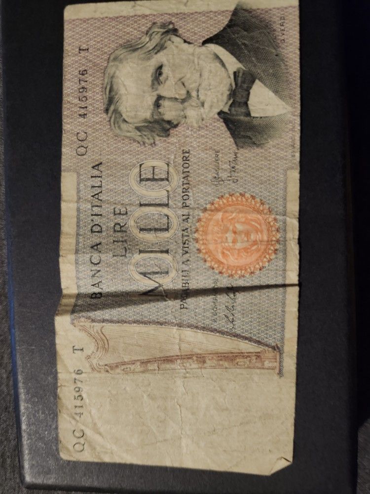 Assorted Foreign Bills