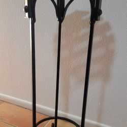 Beautiful Black Metal Plant Stand Corner Shelf