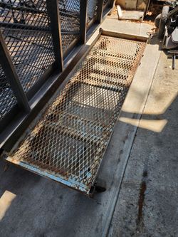 Commercial dolly