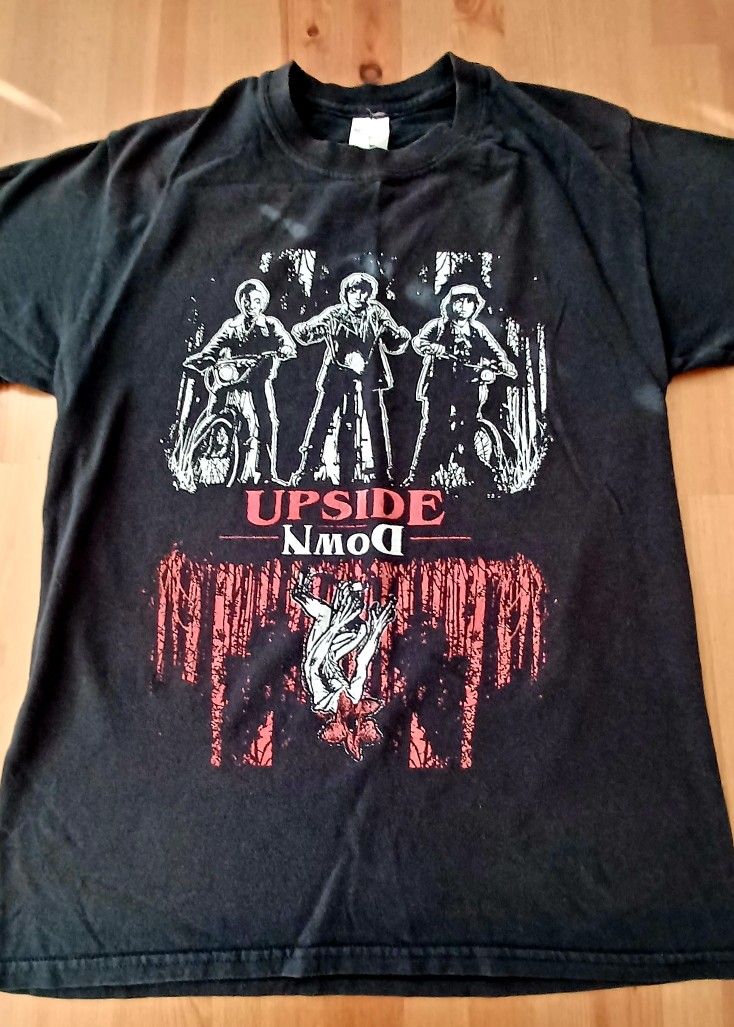 Great Condition "Stranger Things" The Upside Down T Shirt Size Small
