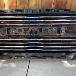 For 2019 2020-2024 RAM 2(contact info removed) Silvery+Black Front Bumper Grille Chrome