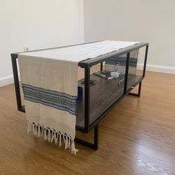 Coffee Table With Table Runner 