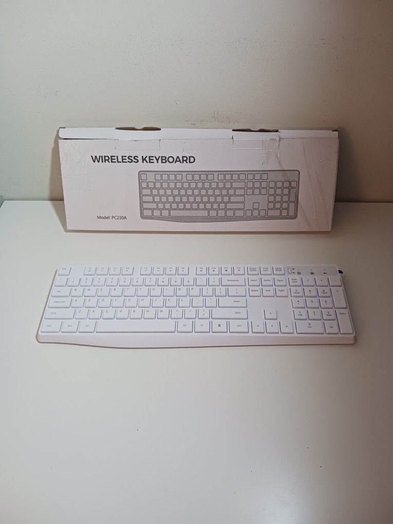 Amazing white New wireless keyboard.
Only 10 dollars.
And I gift a New amazing photo album (it costs 20 dollars).
Incredible deal