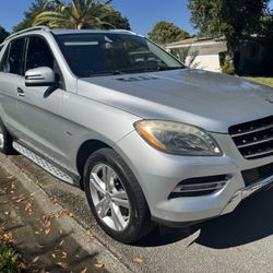 Mercedes-Benz 2012 ML 350