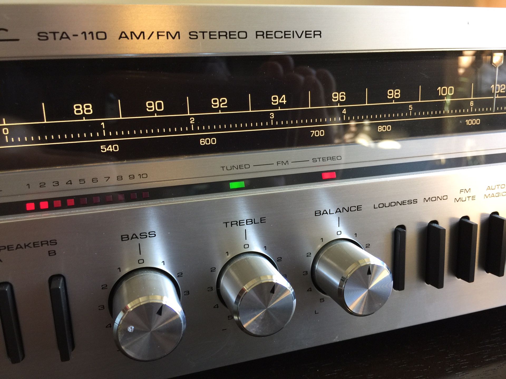 Vintage Silver Face Realistic STA-110 Stereo Receiver & Speakers
