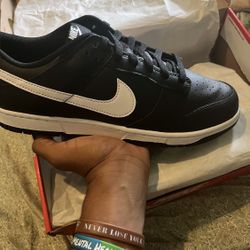 NIKE DUNK LOW