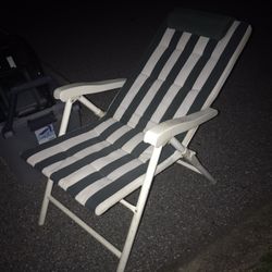 Very Nice Heavy Duty Fold Up Lounge Chair Recliner Only $25 Firm