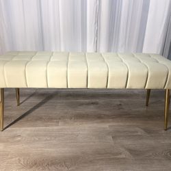 Ottoman bench. Beige. 