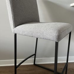 ✨ West Elm Bar Stools – Set of 2 (Like New!) ✨