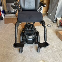 Quantum Edge 3 Electric Wheelchair