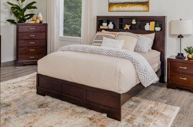 Walnut Queen Bedroom Group