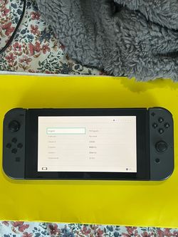 Nintendo Switch HAC-001 + 128GB SD + Joy-Cons + Charger – Tested & Factory Reset