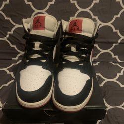 Air Jordan 1 Mid