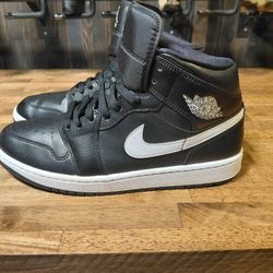 Jordan 1 Mid