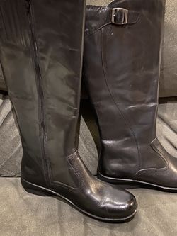 Clark’s Leather Boots- Size 7