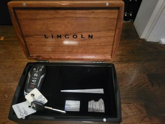 Lincoln MKZ Keyless Remote w/Remote Starter On Remote