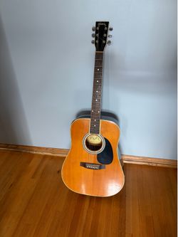 Acoustic Guitar & Case
