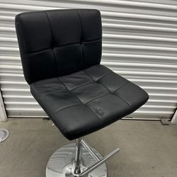 Adjustable Black Chair/Bar Stool Almost New 