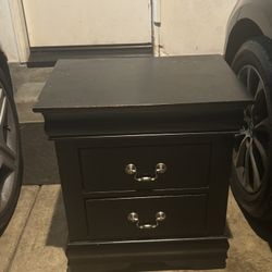 Nightstand 