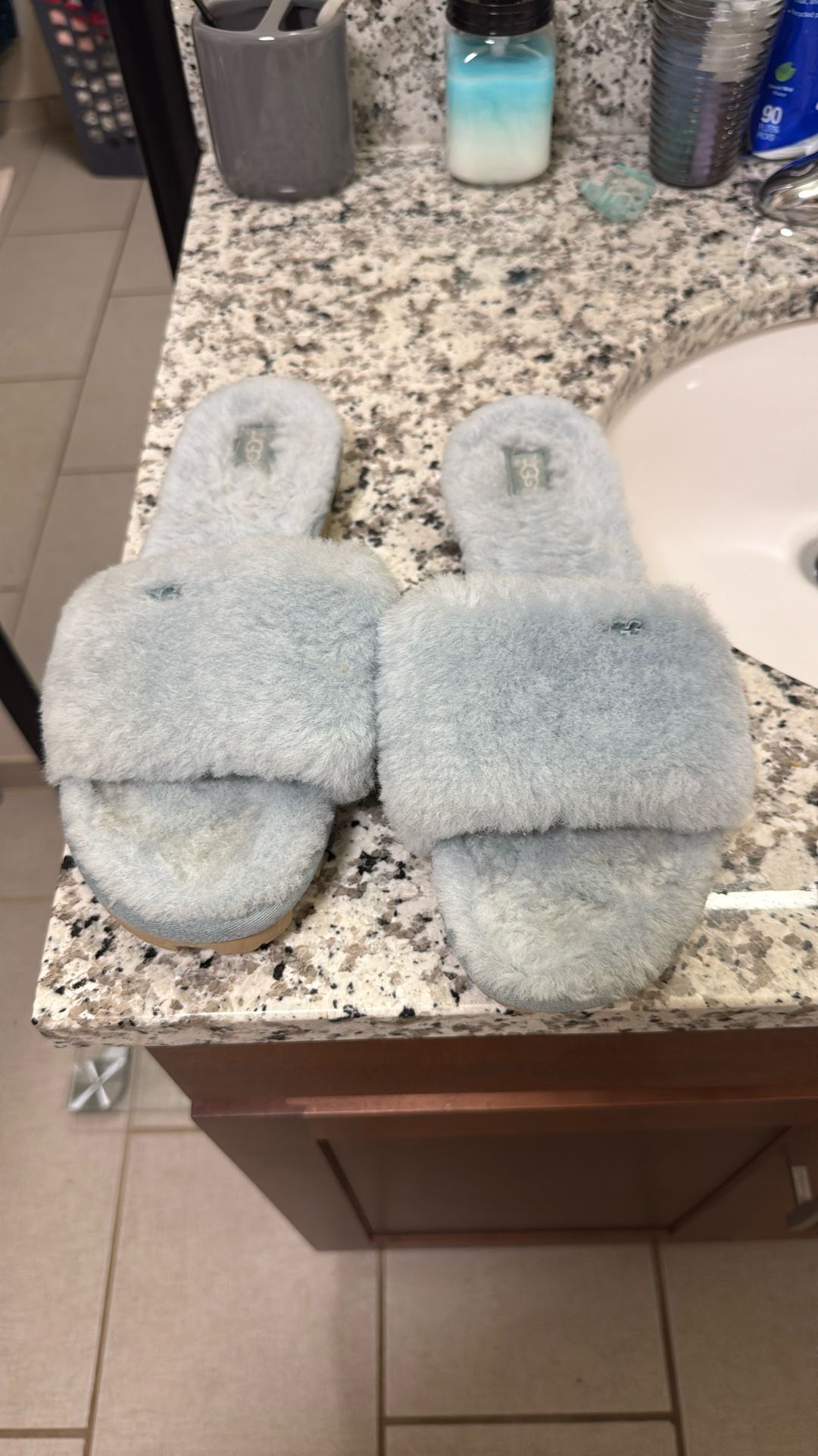 Ugg