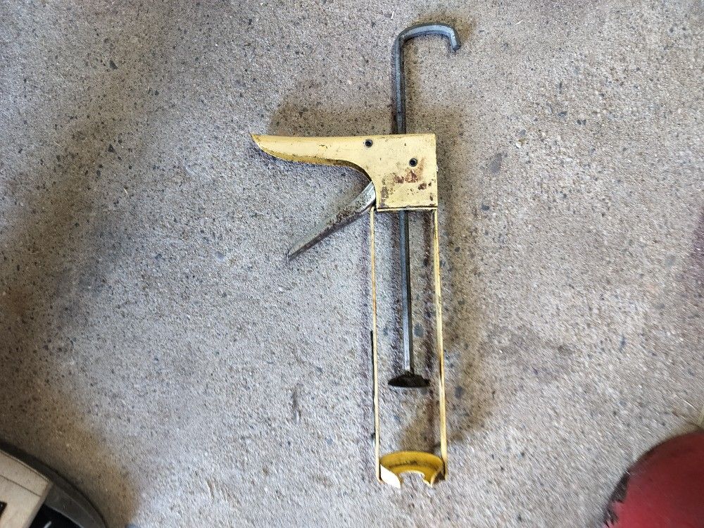 Caulking Gun