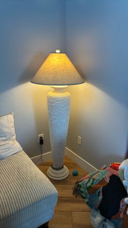 Floor lamp