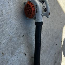 Leaf blower 